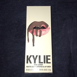 Kylie lip kit matte Liquid lipstick and liner